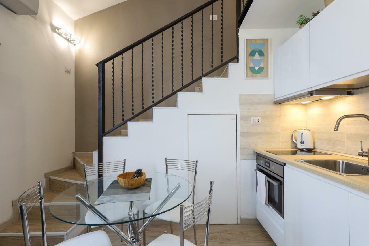 Primopiano - Schiaparelli B Flat Apartment Milan Bagian luar foto