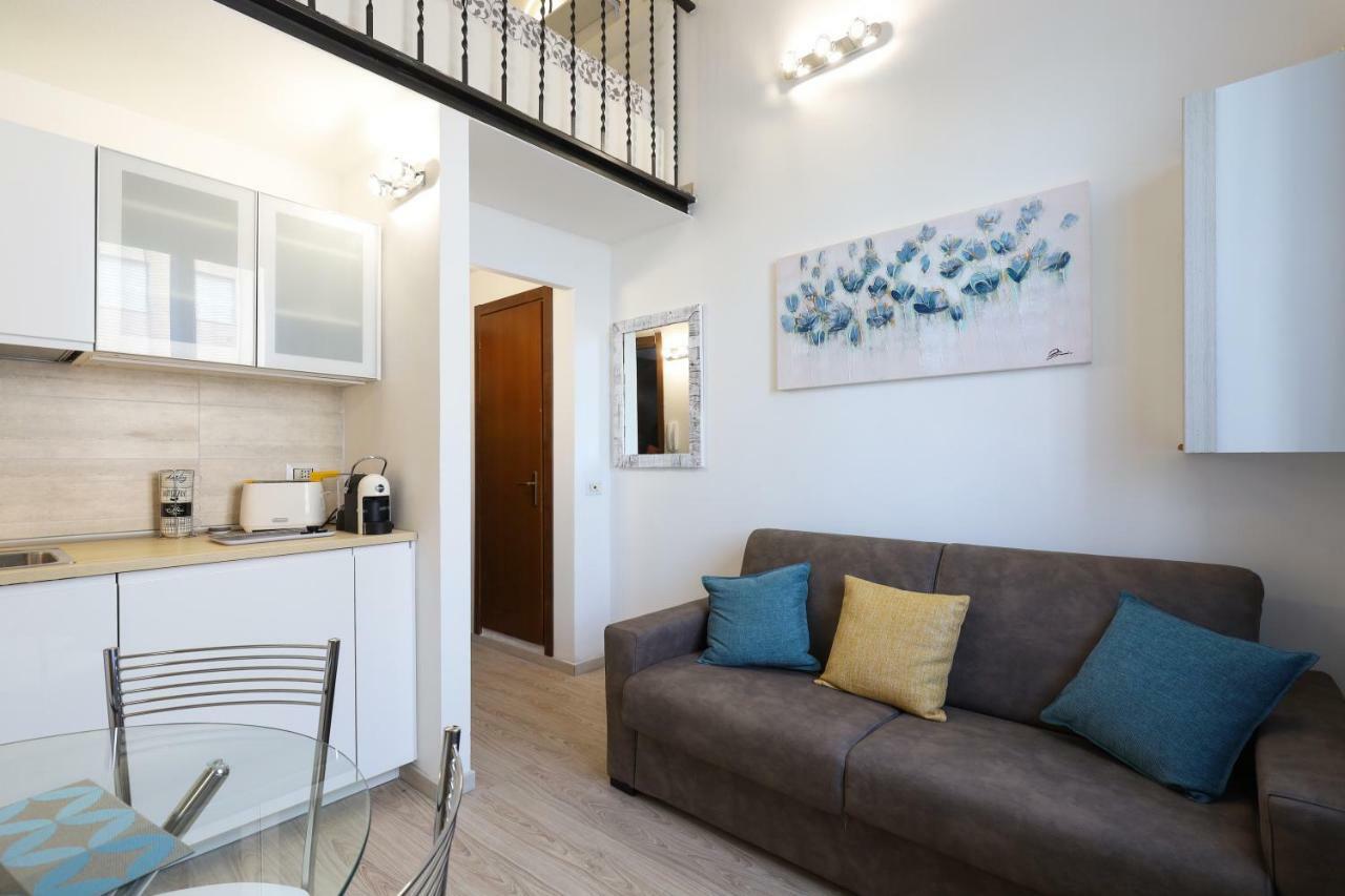 Primopiano - Schiaparelli B Flat Apartment Milan Bagian luar foto