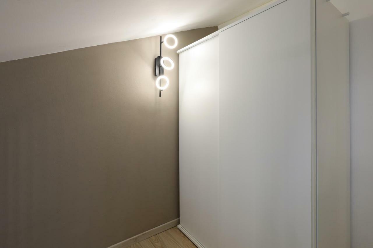 Primopiano - Schiaparelli B Flat Apartment Milan Bagian luar foto