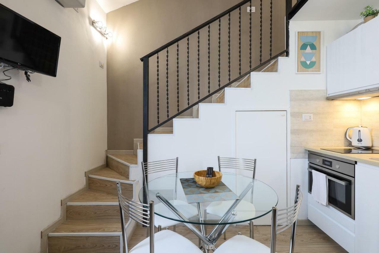 Primopiano - Schiaparelli B Flat Apartment Milan Bagian luar foto